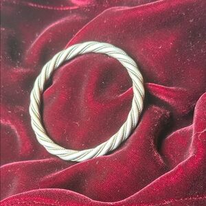 Elegant Silver Twisted Bangle